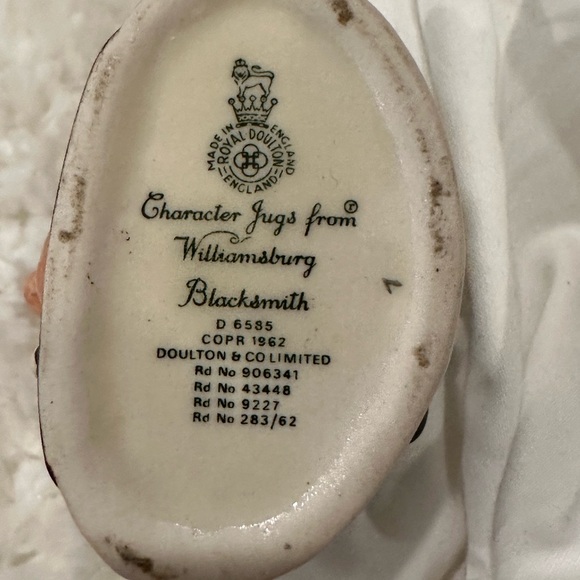 6 Miniature Royal Doulton Character Toby Mugs Jugs - Picture 7 of 16